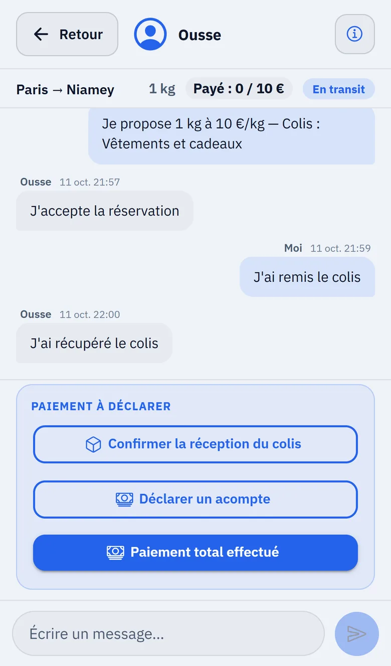 Discussion d'une réservation Paris → Niamey : réservation acceptée, colis remis puis récupéré, paiement à déclarer